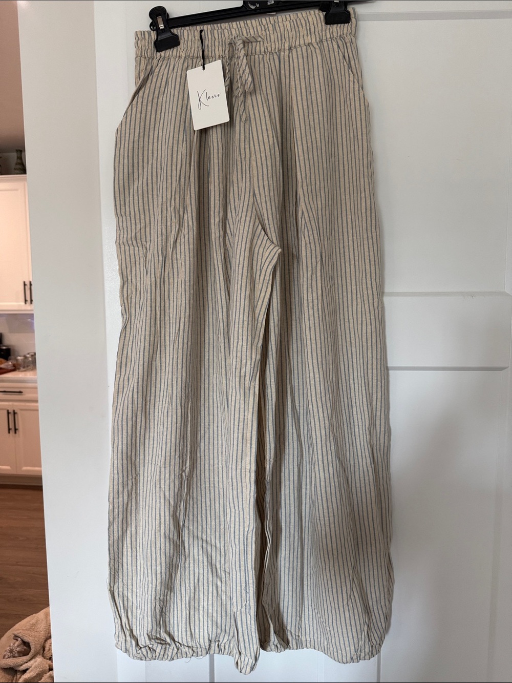 Kelsi’s Wide-Leg Pants in Beige Stripe